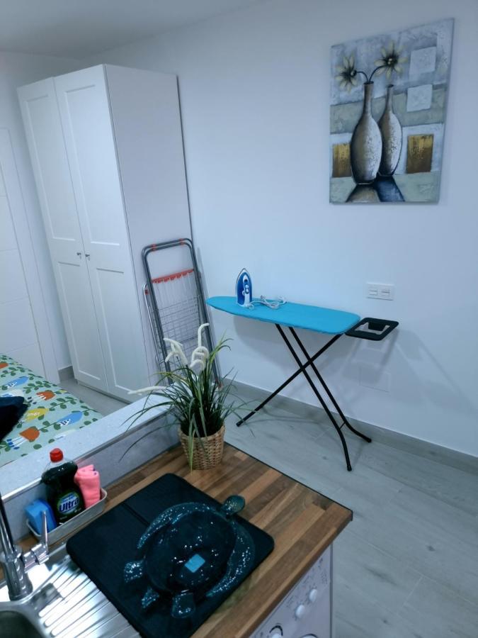 Apartamentos Zanca City Center Free Luggage Storage Малага Экстерьер фото