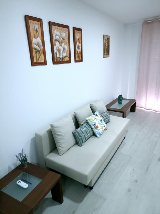 Apartamentos Zanca City Center Free Luggage Storage Малага Экстерьер фото