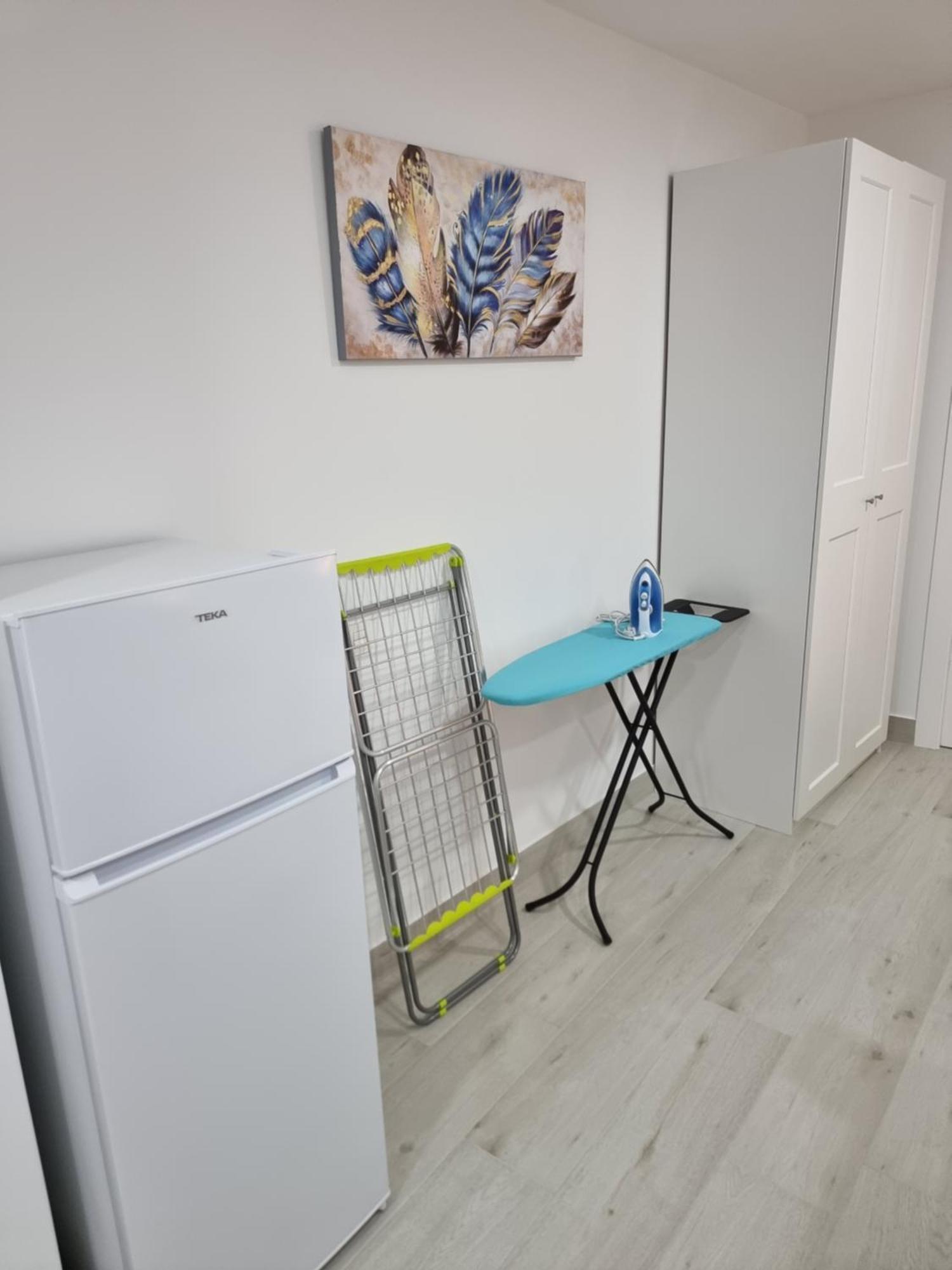 Apartamentos Zanca City Center Free Luggage Storage Малага Экстерьер фото