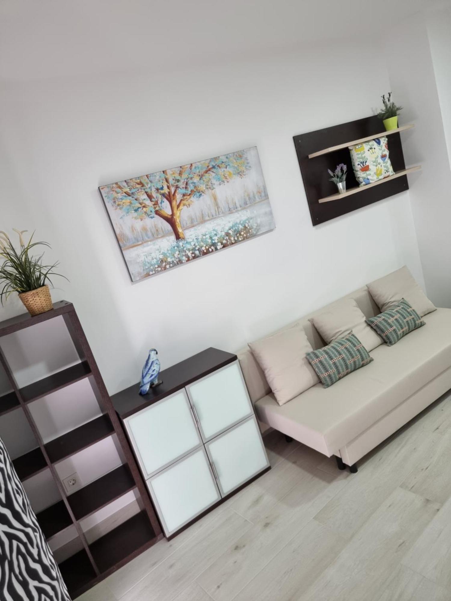 Apartamentos Zanca City Center Free Luggage Storage Малага Экстерьер фото